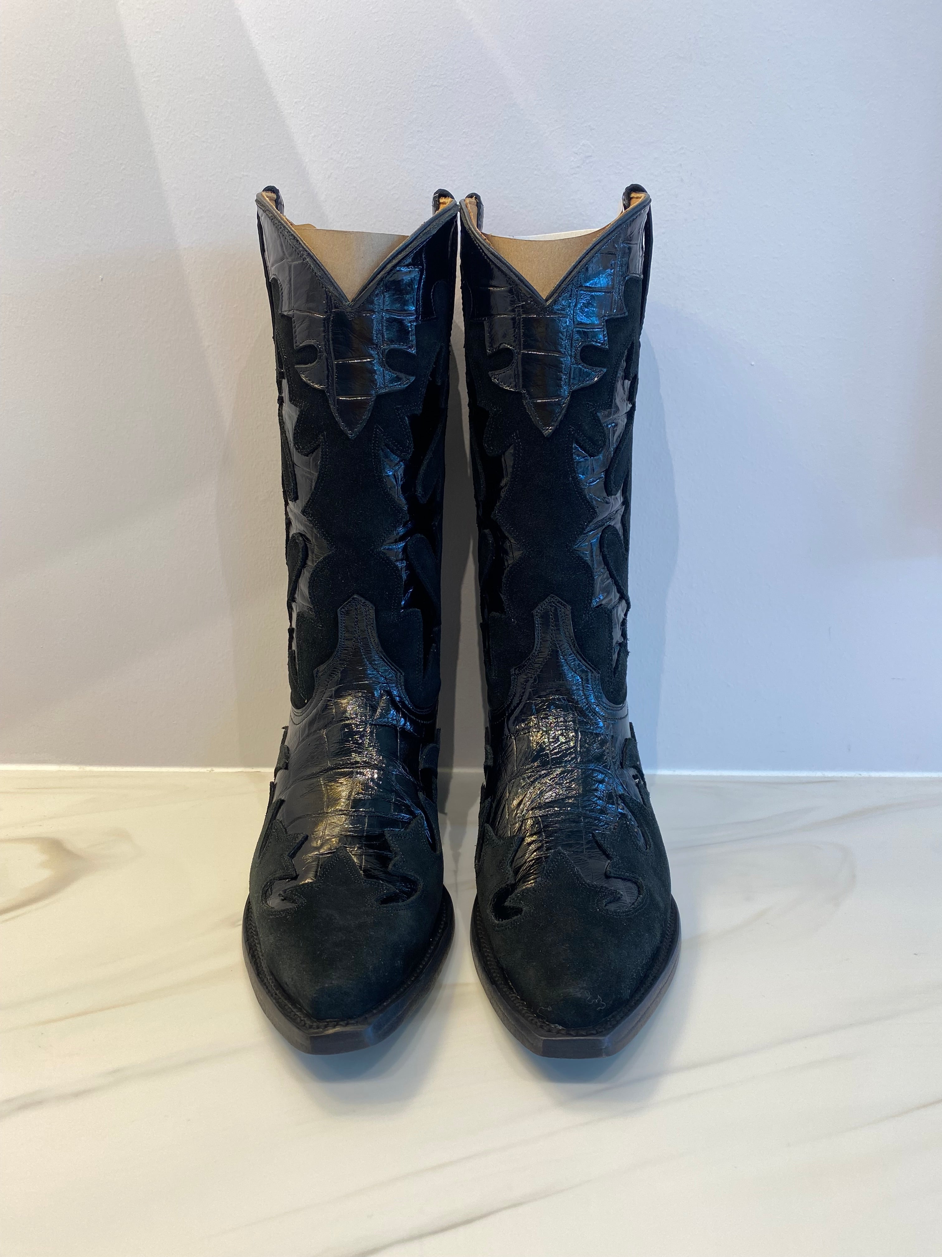 The Mila Boot -Black Leather / Black Suede