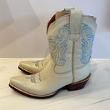 The Jax Boot -White/Light Blue