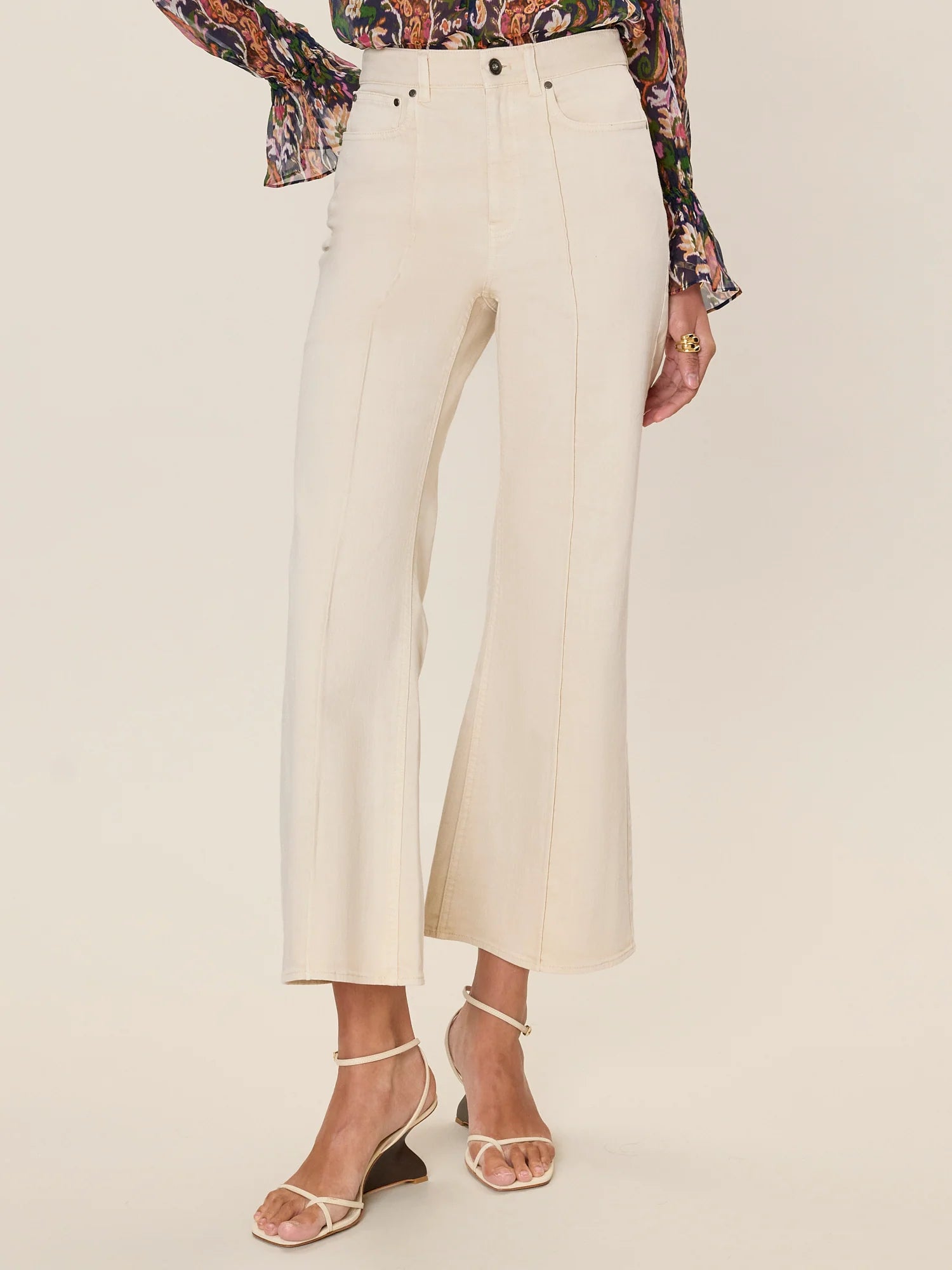 Remi Stretch Kick Flare