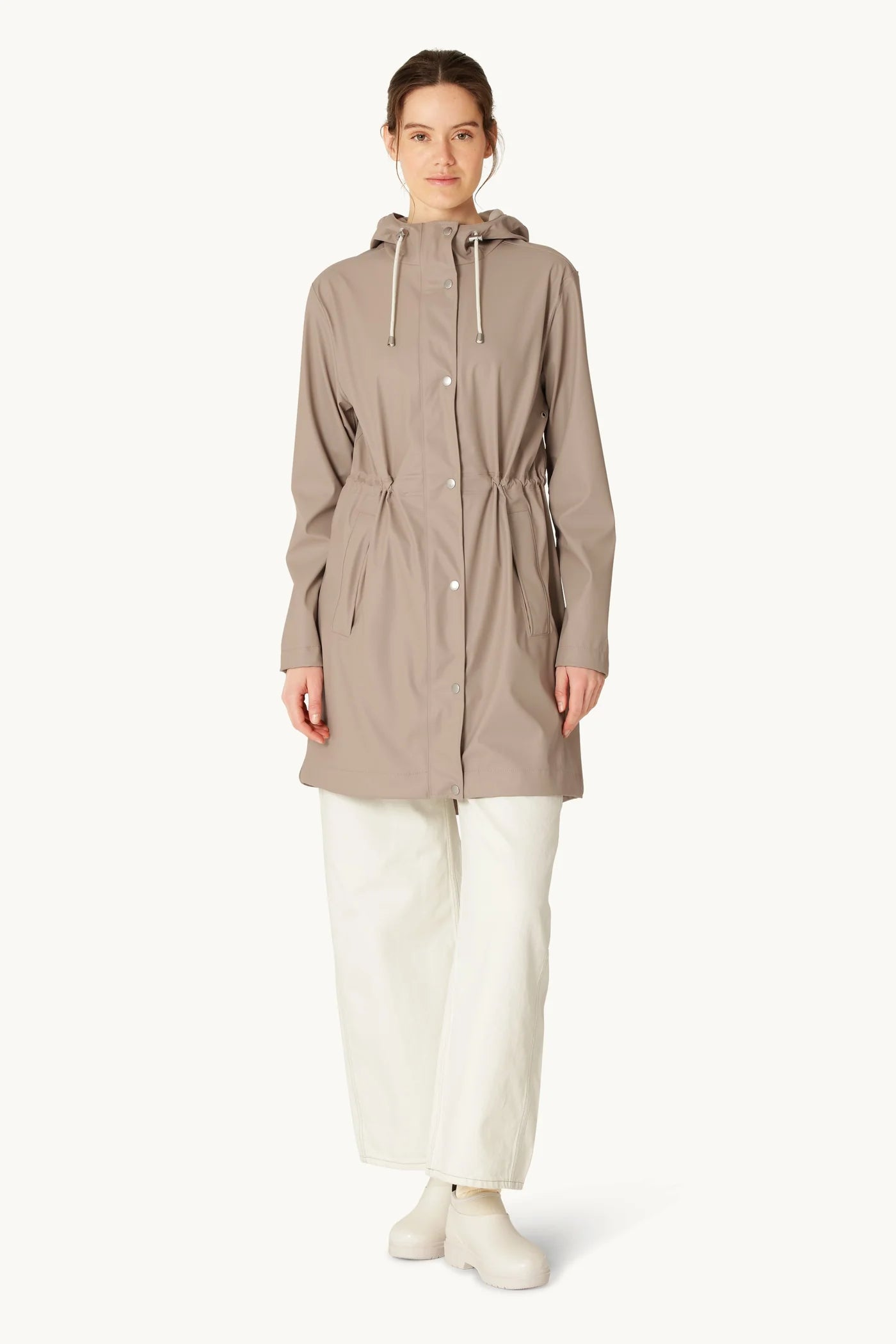 Isle Jacobsen taupe hooded light raincoat with drawstring waist and snap buttons