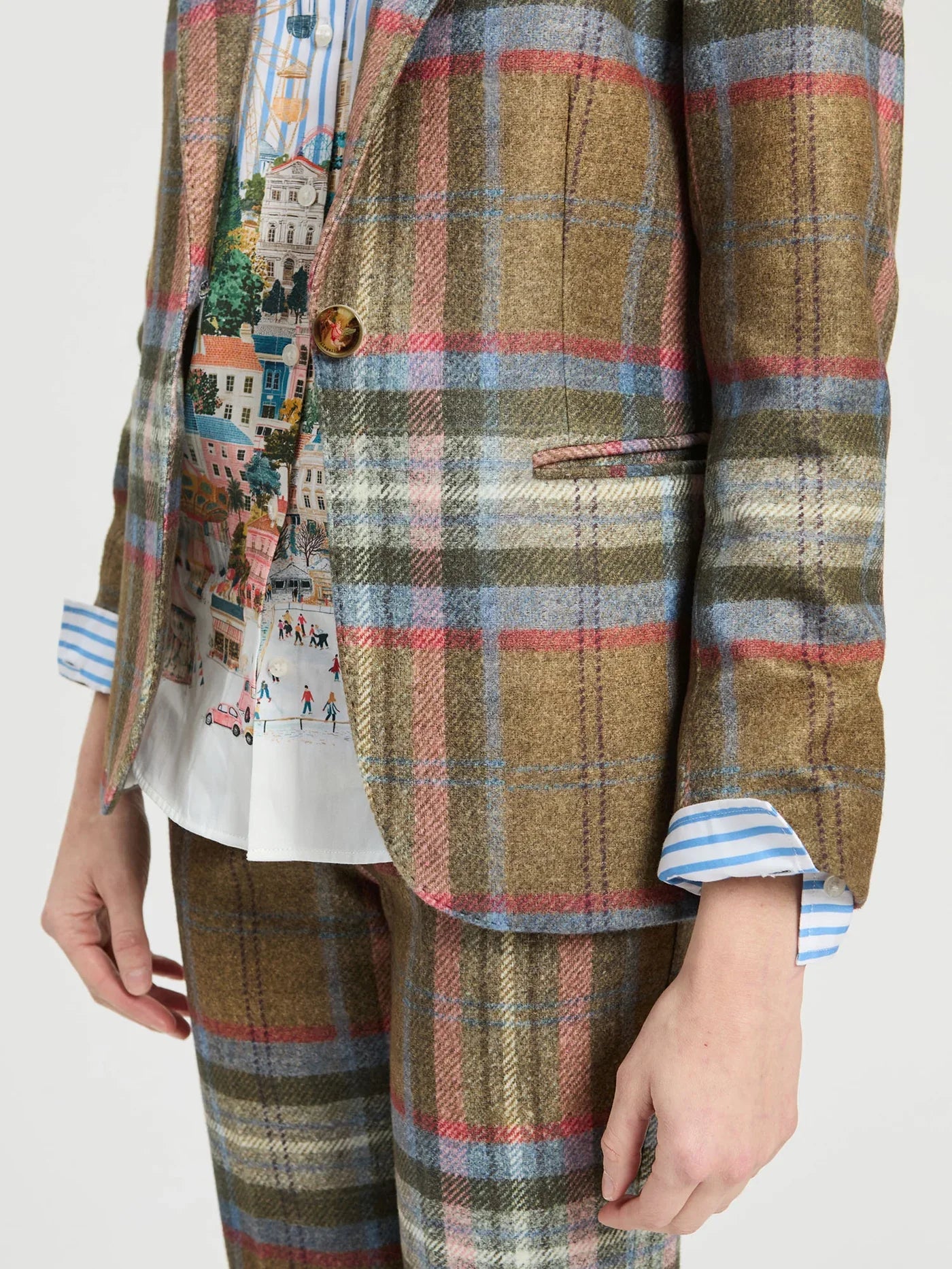Vilagallo multicolor plaid wool blazer with gold button and matching trousers